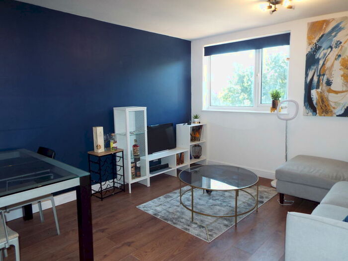 1 Bedroom Flat To Rent In Ebbsfleet Walk, Gravesend, DA11