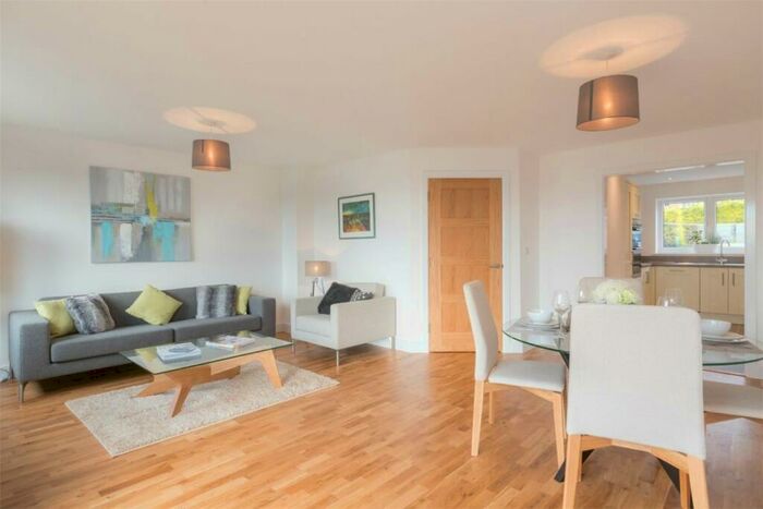 3 Bedroom Terraced House To Rent In Mount Close, Newhaven, BN9