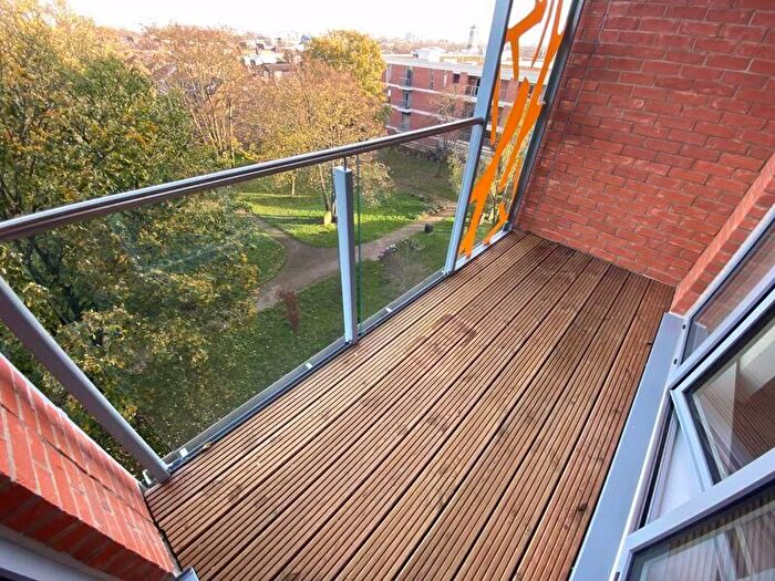 2 Bedroom Flat To Rent In Portree House, Stromness Walk, Acton, W3