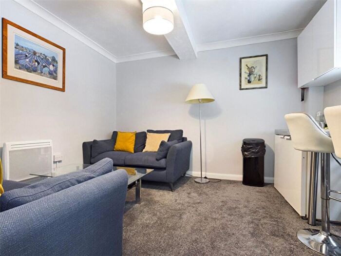 2 Bedroom Terraced House To Rent In Circus Street, Brighton, BN2