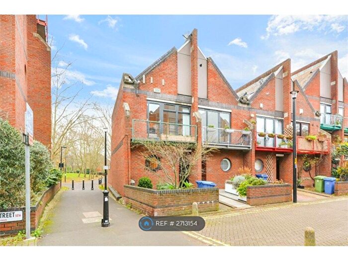 2 Bedroom End Terrace House To Rent In Elephant Lane, London, SE16