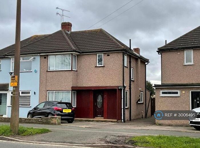3 Bedroom Semi-Detached House To Rent In Coronation Drive, Hornchurch, RM12