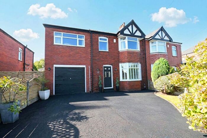 4 Bedroom Semi-Detached House For Sale In Victoria Road, Salford, M6