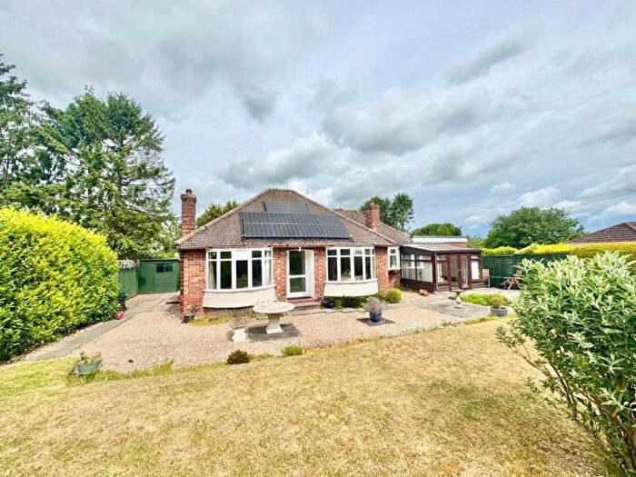 4 Bedroom Detached Bungalow For Sale In Old Main Road, Scamblesby, LN11