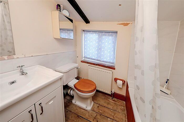 2 Bedroom Character Property For Sale In Station Road, Yaxham, Dereham, NR19
