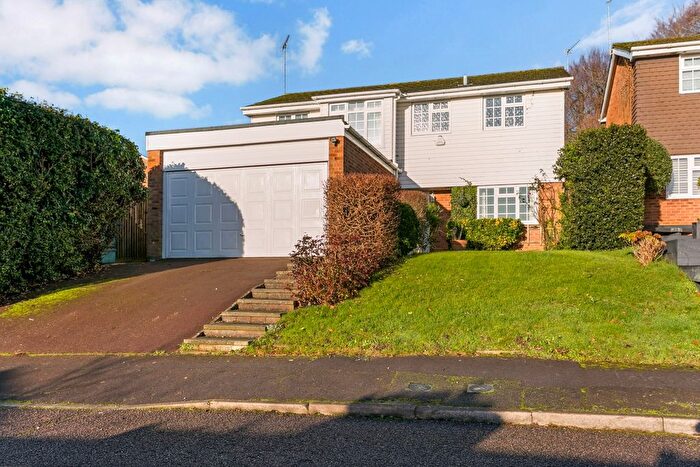 4 Bedroom Detached House To Rent In Wrensfield, Marlow, SL7