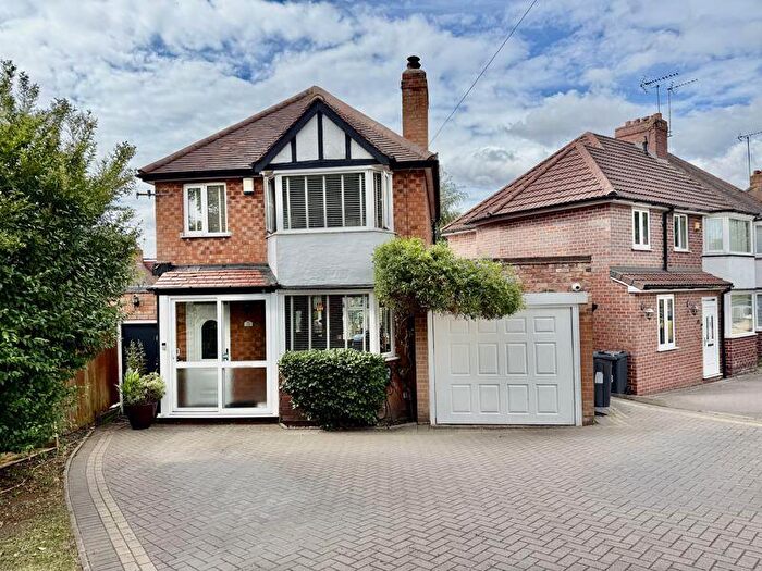 3 Bedroom Detached House For Sale In Woodcote Road, Birmingham, B24