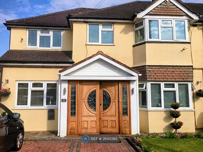 1 Bedroom Maisonette To Rent In Spinney Drive, Feltham, TW14
