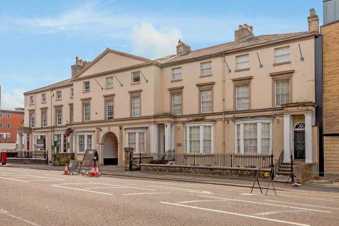 1 Bedroom Flat To Rent In Newland, LN1