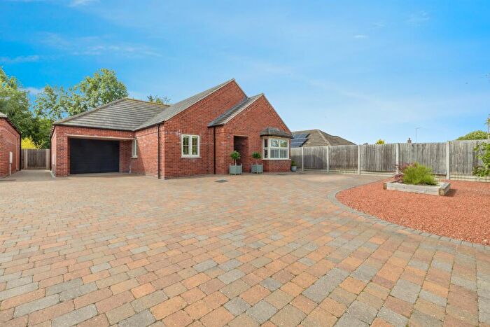 3 Bedroom Detached Bungalow For Sale In Fen Road, Timberland, Lincoln, LN4
