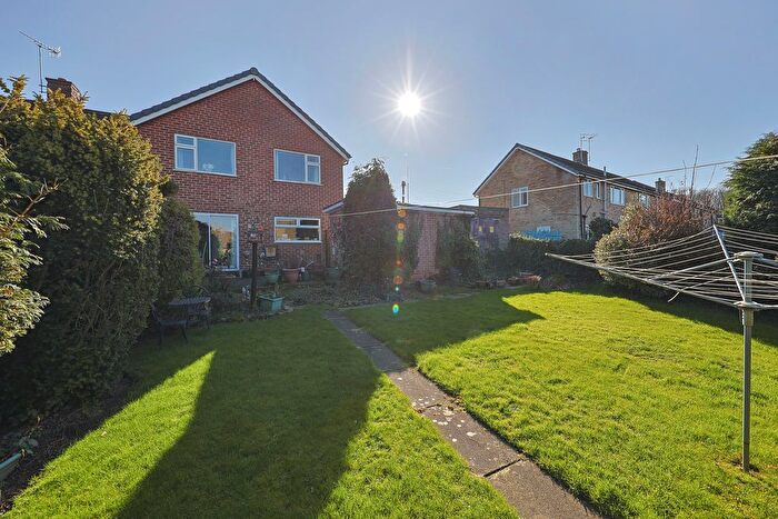 4 Bedroom Semi Detached House For Sale In Grampian Crescent, Loundsley Green, Chesterfield, S40