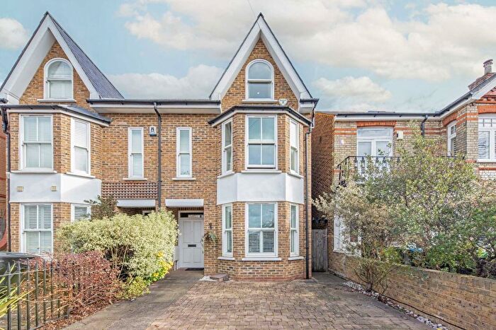 4 Bedroom Property To Rent In Clifton Road, Kingston Upon Thames, KT2