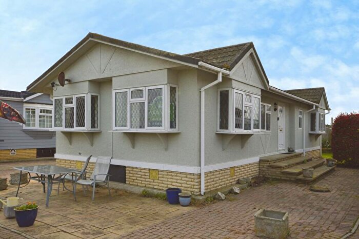 2 Bedroom Detached House For Sale In Park End View, Kingsmead Park, Allhallows, Rochester, ME3