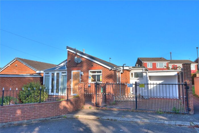 3 Bedroom Bungalow For Sale In Oakenshaw, Newcastle Upon Tyne, Tyne And Wear, NE15