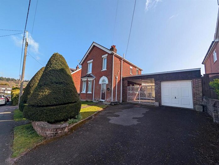 3 Bedroom Detached House For Sale In Weavills Road, Bishopstoke, Eastleigh, SO50