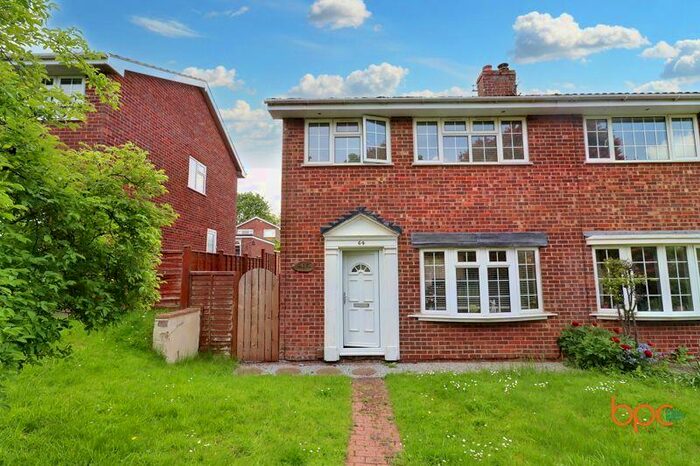 3 Bedroom Semi-Detached House To Rent In Kestrel Close, Chipping Sodbury, BS37