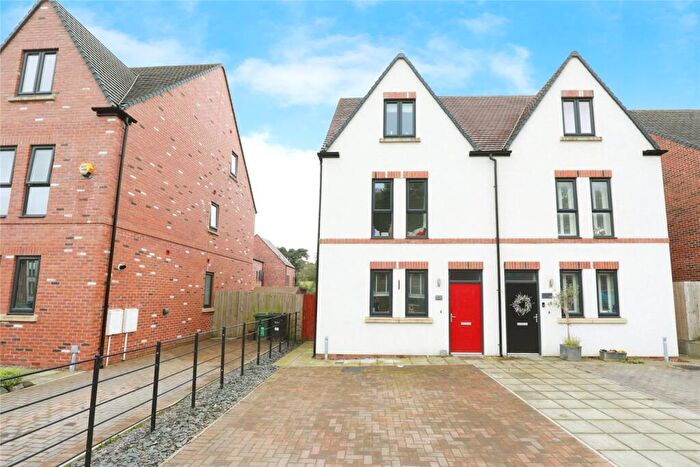 3 Bedroom Semi-Detached House For Sale In Mara Drive, Oakmere, Northwich, Cheshire, CW8