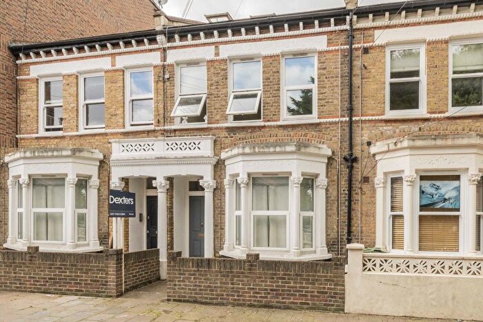 3 Bedroom Property To Rent In Kepler Road, London, SW4