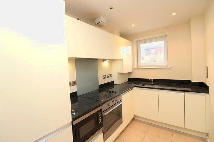 2 Bedroom Flat To Rent In Peacock Close, London, NW7