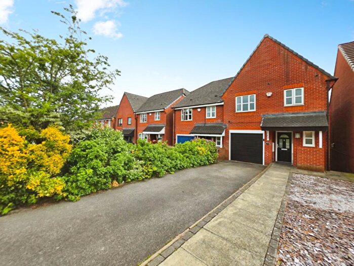 3 Bedroom Semi-Detached House For Sale In Moorhen Way, Packmoor, Stoke-On-Trent, ST7