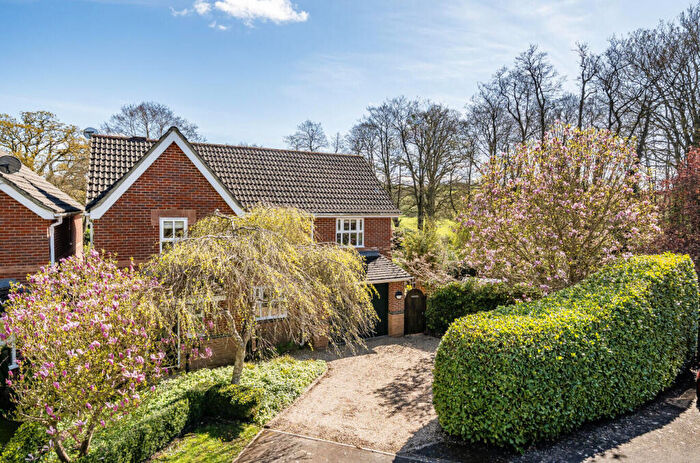 4 Bedroom Detached House For Sale In Clarke Close, Uffculme, Cullompton, EX15