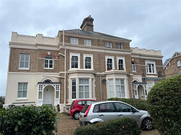 2 Bedroom Flat To Rent In Trull Road, Taunton, Somerset, TA1