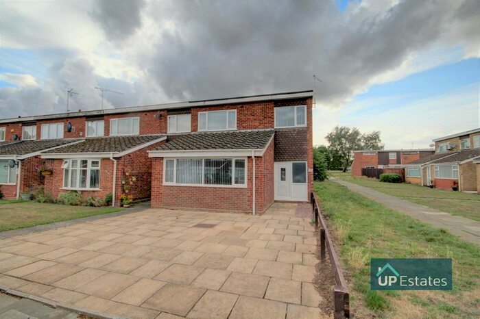3 Bedroom End Of Terrace House To Rent In Brade Drive, Walsgrave On Sowe, Coventry, CV2