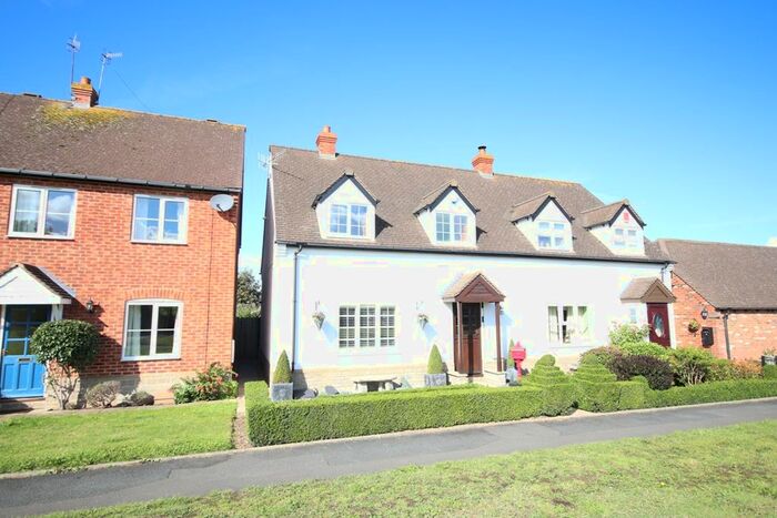 3 Bedroom Cottage For Sale In Church Walk, Norton WR11