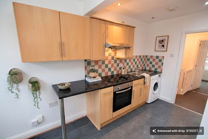 2 Bedroom Flat To Rent In Langhorn Road, Southampton, SO16