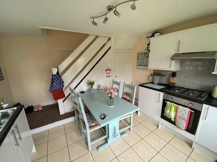 1 Bedroom Flat To Rent In Stacey Road, CF24