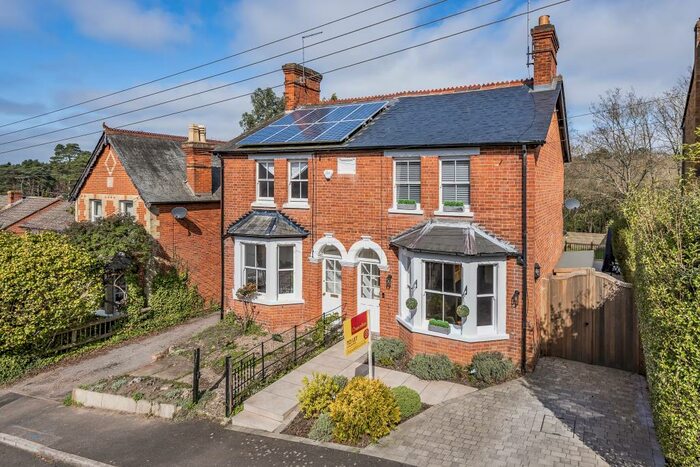 2 Bedroom Semi-Detached House To Rent In Ascot, Berkshire, SL5