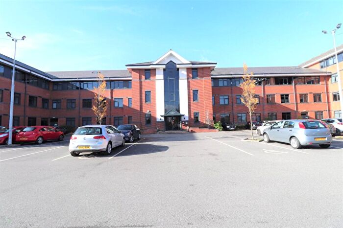 2 Bedroom Flat To Rent In Greenleigh Court, Dawsons Square, Pudsey, West Yorkshire, LS28