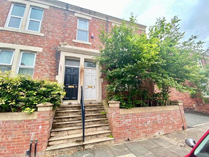 2 Bedroom Apartment To Rent In Windsor Avenue, Bensham, Gateshead, NE8