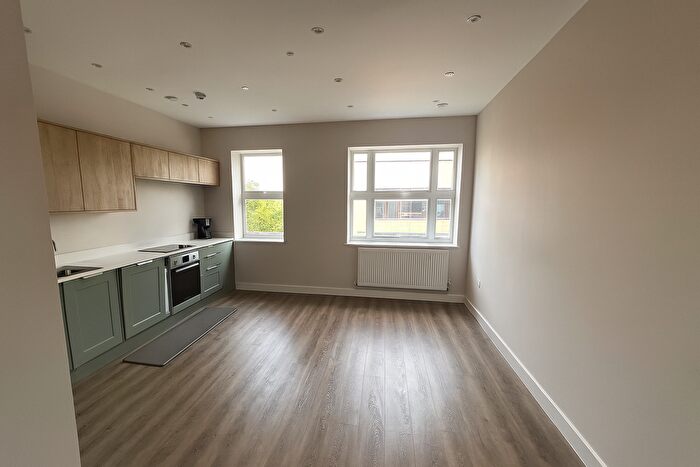 1 Bedroom Flat To Rent In Bakers Lane, Epping, CM16