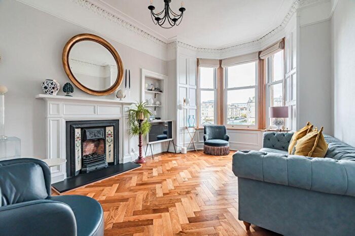 1 Bedroom Flat For Sale In / Comely Bank Avenue, Edinburgh, EH4