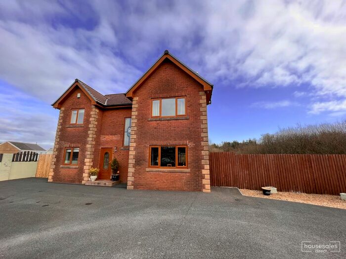 5 Bedroom Detached House For Sale In Swn Aderyn Cynheidre, Llanelli, SA15
