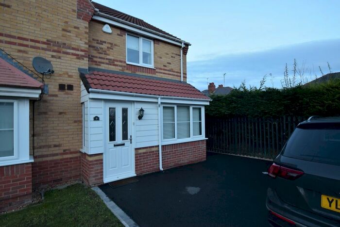 2 Bedroom Semi-Detached House To Rent In Amberton Mews, Gipton, Leeds LS8