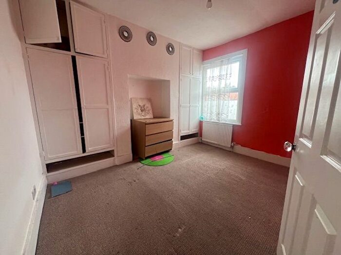 4 Bedroom Terraced House To Rent In Victoria Road, Edmonton, N9