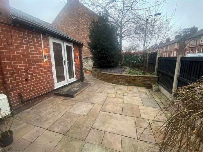1 Bedroom Flat To Rent In Stamford Park Road, Hale, Altrincham, WA15