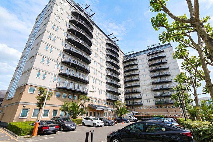 1 Bedroom Flat To Rent In High Street, London, E15