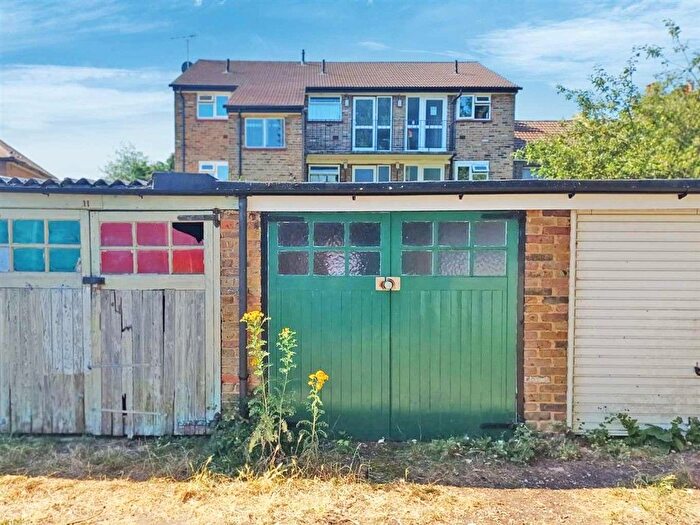 Property For Sale In Park Road, Hounslow, TW3