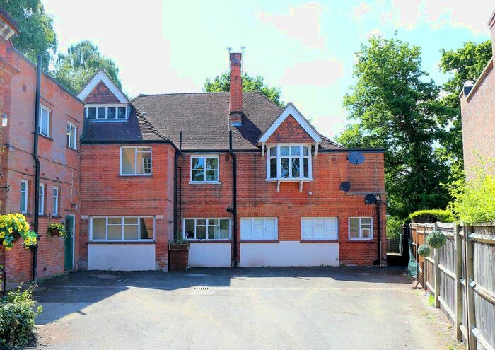 1 Bedroom Flat To Rent In Selwood House, Kemnal Road, Chislehurst BR7