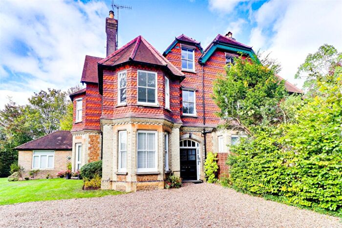 2 Bedroom Apartment To Rent In Epsom Road, Guildford, Surrey, GU1