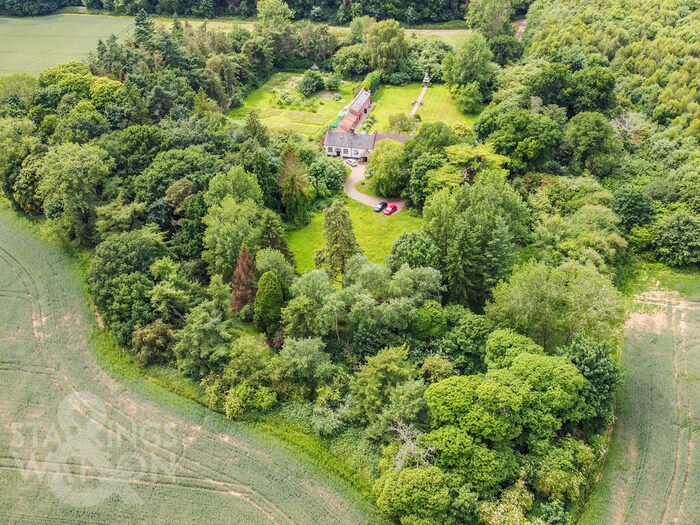 4 Bedroom Detached House For Sale In The Green, North Burlingham, Norwich, NR13