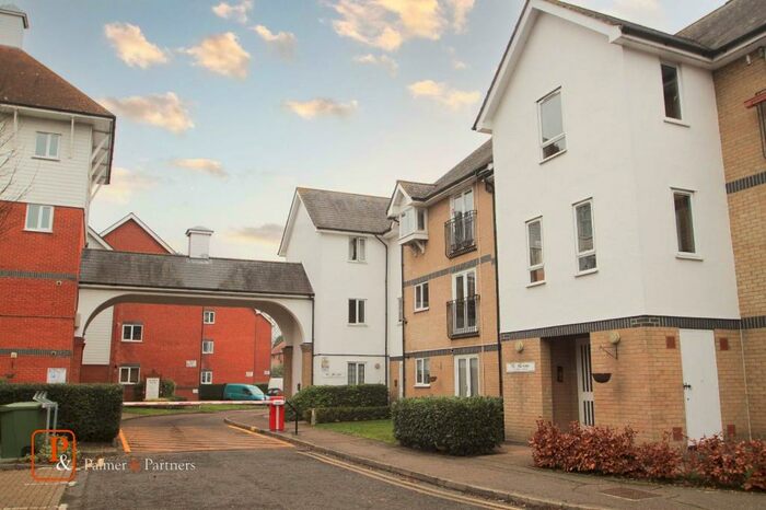 1 Bedroom Apartment To Rent In Victoria Chase, Colchester, Essex, CO1