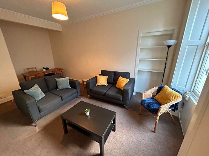 3 Bedroom Flat To Rent In Home Street, Edinburgh, EH3