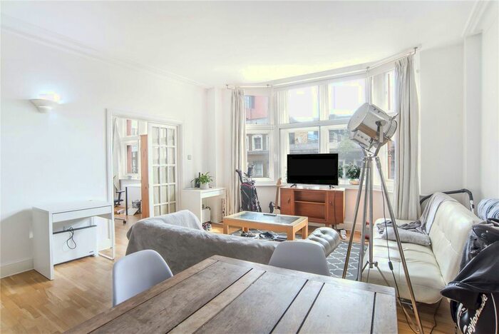 3 Bedroom Flat To Rent In City Road, London, EC1V