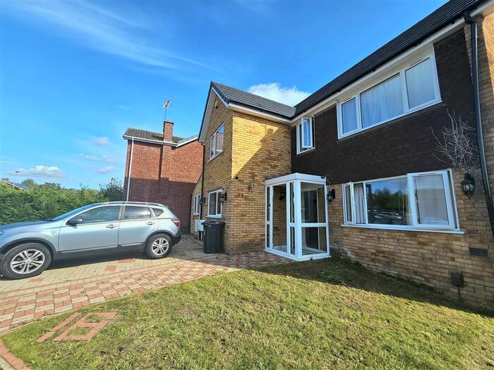 7 Bedroom Property To Rent In Park Rise, Western Park, Leicester, LE3