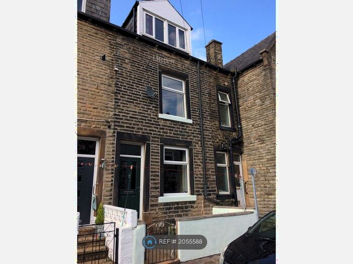 3 Bedroom Terraced House To Rent In Osborne Place, Todmorden, OL14