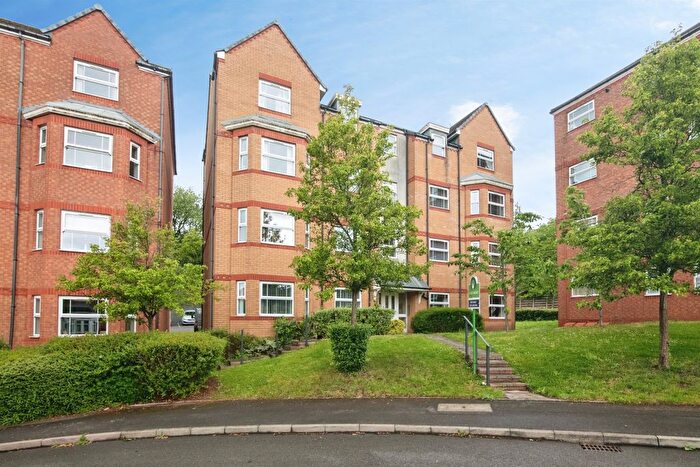 2 Bedroom Flat For Sale In Goodrich Mews, Dudley, DY3